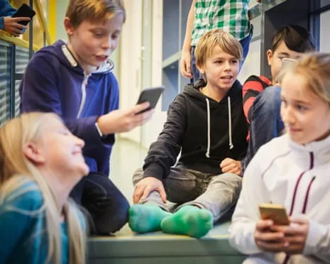 The Scandinavian nation to Enforce National Cellphone Prohibition in Educational Institutions